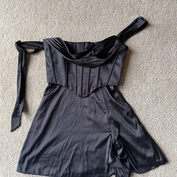 Oh Polly Black One Shoulder Corset Mini Dress size 6 - Picture 4 of 7